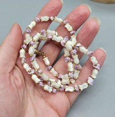 Danty vintage glass? white tulip purple beaded barrel clasp necklace N1D