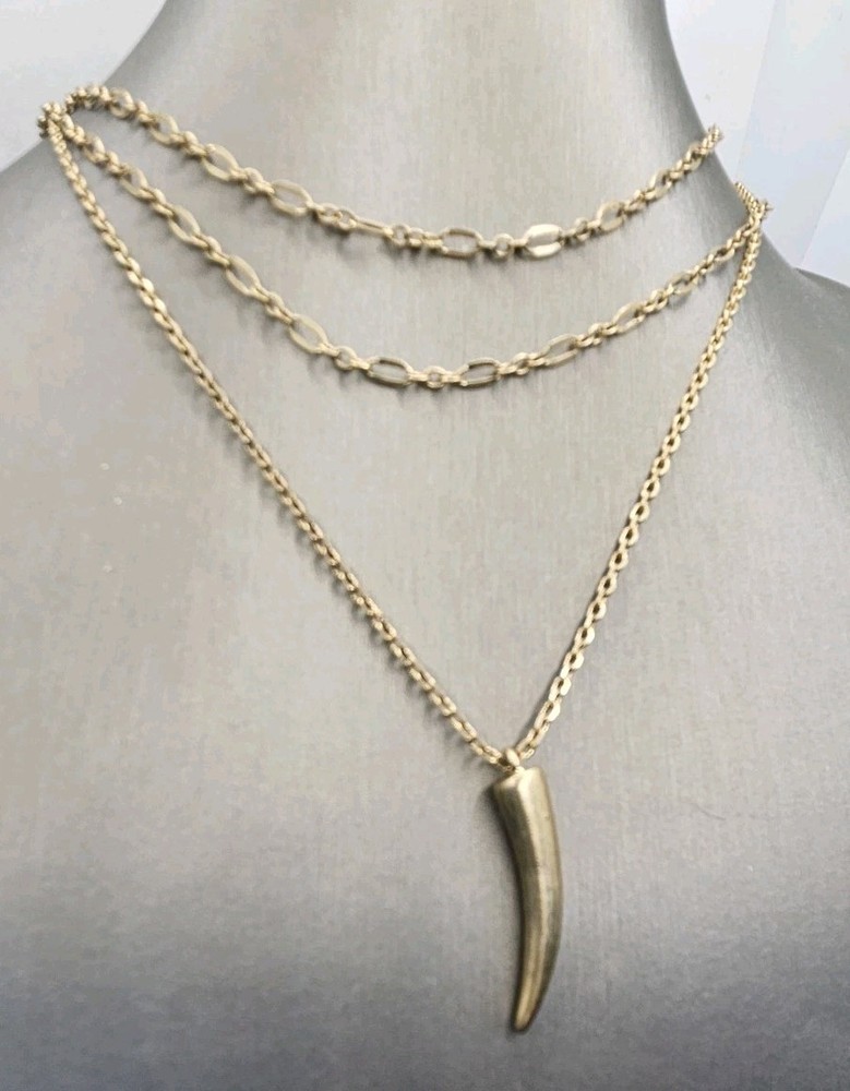 Vintage Dainty Gold Tone Chain Necklace Talon Claw Horn Pendant 3 Layered 16″