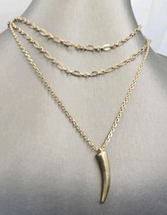 Vintage Dainty Gold Tone Chain Necklace Talon Claw Horn Pendant 3 Layered 16″