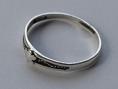 Vintage ring sterling silver 925 Size 7 Wt 1.03g Ukrainian Dainty Flower Band