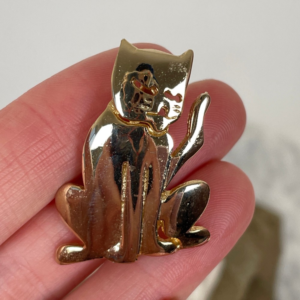 Vtg MEDITATING CAT BROOCH Kitten Jewelry Gold Tone Sleeping 80s 90s Jewelry Pin