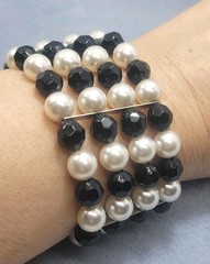 White And Black Chain Multi-row Necklace And Matching Stretch Braslet 20in.