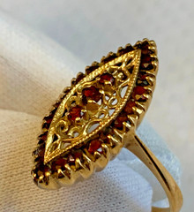 Vtg 18K Yellow Gold Ring 5.2g Fine Jewelry Size 7.75 Band Garnet Color *READ*