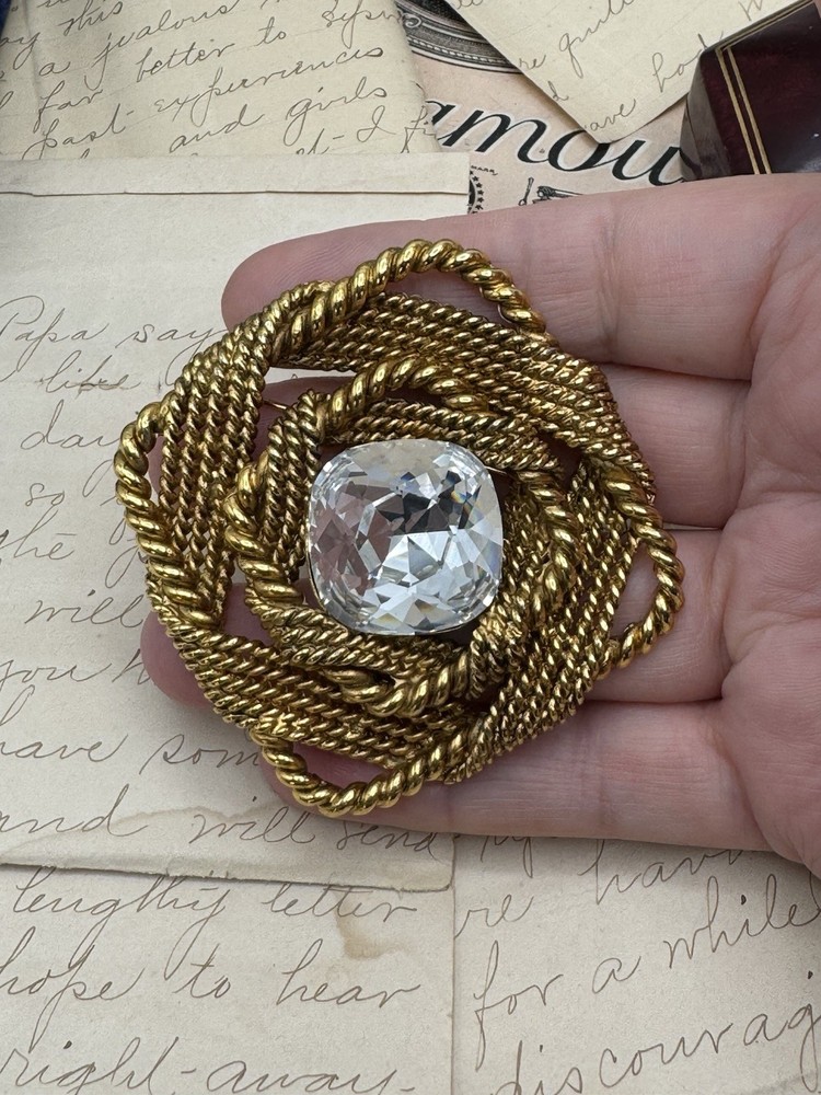 Large Brooch Goldtone Knotted Rope Clear Center Rhinestone VINTAGE 90s