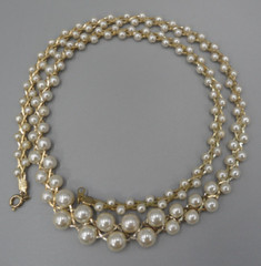 Vintage Faux Pearl Necklace Graduated Glass Braided Chain Spring Ring 80s Glam