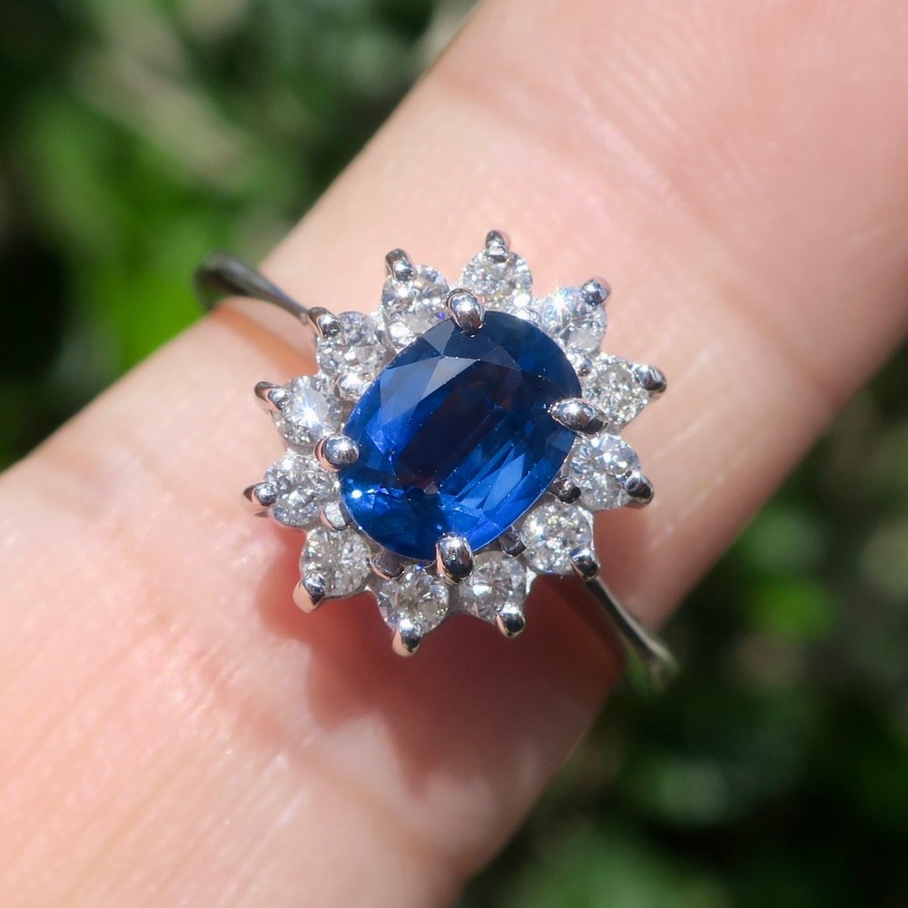 Classic 14k Solid White Gold Natural Blue Sapphire and Diamond HALO Ring Sz 6.5