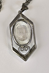 Vintage Silver Tone Hexagon Pendant 24″ Necklace w/ Clear Cameo Profile Resin