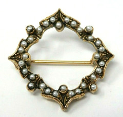 Vintage Art Co Faux Pearl Pin – Fashion Costume Lapel Brooch Goldtone 1″