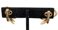 Vintage Trifari Brush Gold Tone Ribbon Clip on Earrings 1″ Signed