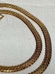 24″ flat texture link vintage gold tone necklace fold over clasp