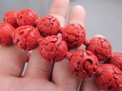VINTAGE STRUNG LAQUERED CARVED FLOWER RED CINNABAR BEADED COLLAR NECKLACE