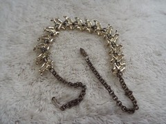 Goldtone White Thermoset Bead Link Necklace (A10)