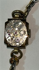 Vintage Ladies Bulova 10k Gold Fill 17 Jewels Swiss Wrist Watch New York