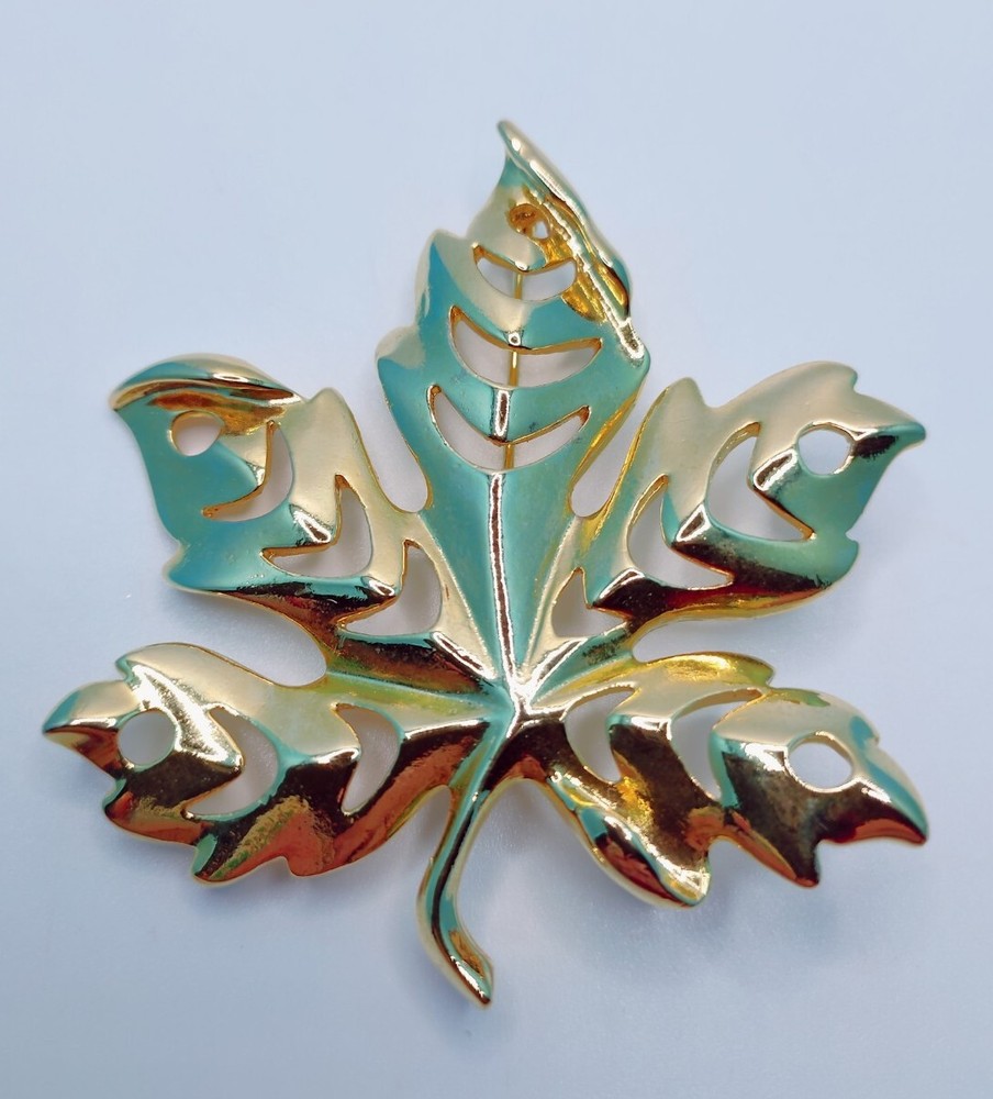 Vintage Maple Leaf Articulated Leaves Shiny Gold Tone Large Brooch Pin