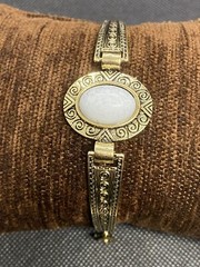 Elegant vintage style gold bracelet with white oval stone women’s jewelry