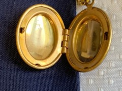 Vtg Gold Filled Locket Necklace 4.8g Fine Jewelry 14.5″ Chain Diamond Cut Design