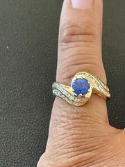 18KT Yellow Gold 0.94CT Sapphire and 0.60CTW Diamond Ring. Size 7 (R105)
