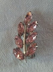 Vintage B. DAVID Pink Rhinestone Brooch Earrings Set Leaf Spray 1950s Sparkle