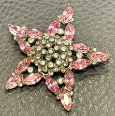 Vintage Large 2.25” Star Dome Art Deco Pink Rhinestone Pot Metal Brooch Pin