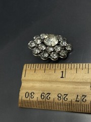 Vintage READ Clear Crystals Rhinestones Prongs SilverTone Clip On Earrings 1”