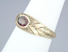 Pretty Antique Victorian Solid 9K Gold Garnet Floral Scroll Band Ring Size 5.25