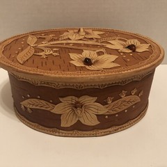Vintage Baltic Amber Wooden Trinket box 7″ Made in Russia.