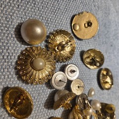 Junk Jewelry Craft Lot Many Large Faux Pearl With Gold Tone Silver Tone Pieces