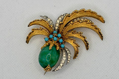 VINTAGE JOMAZ Rare PINEAPPLE Shaped Faux Turquoise & Jade Cabachon Brooch