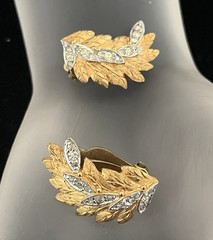 Jomaz Vintage Gold Tone Leaf Earrings With Crystal Rhinestone Accents Clip On