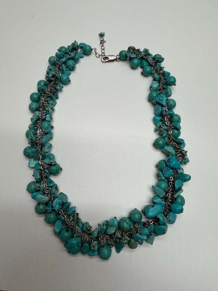 16-18” Vintage Howlite Stone Necklace N34