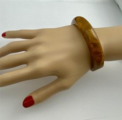 Vintage Bakelite Bangle Bracelet Faceted Octagon Marbled Root-Beer 8″ Inside