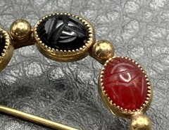 Egyptian Revival Vintage Gold Tone Semi Precious Stone Scarab Circle Brooch Pin