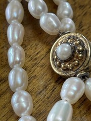 Vintage 4strand Freshwater Rice Pearl Necklace. 14/20 Floral Clasp. 104g