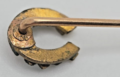 Antique Victorian 9k Gold Horseshoe Stick Pin Blue Glass Paste Lucky Talisman 1g