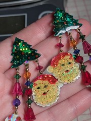 Vtg 80s (2) Watta KCFA Laundry Christmas Santa Earrings Lunch At The Ritz -like