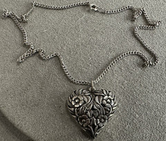 Jezlaine Vintage Sterling Silver Textured Etched Floral Heart Pendant Necklace