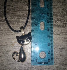 Vintage Big Eyes Gold Tone Cat Necklace & Fabric Braid Cord 18″ Siamese, Alien