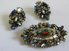 Vintage Hollycraft 1956 Brooch / Pin & Clip-on Earrings- Multicolored FREE SHIPP