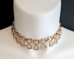 Beautiful Vintage Signed BARCLAY Gold Tone Hearts Choker Necklace