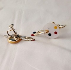 Vintage Gold Tone Screw Back Painters Palet Artist Earrings No Holes Needed
