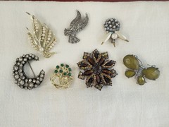 Vintage Brooch Lot of 7 Pcs 1950s 1960s 1970s Rhinestone Gem Retro Jewelry