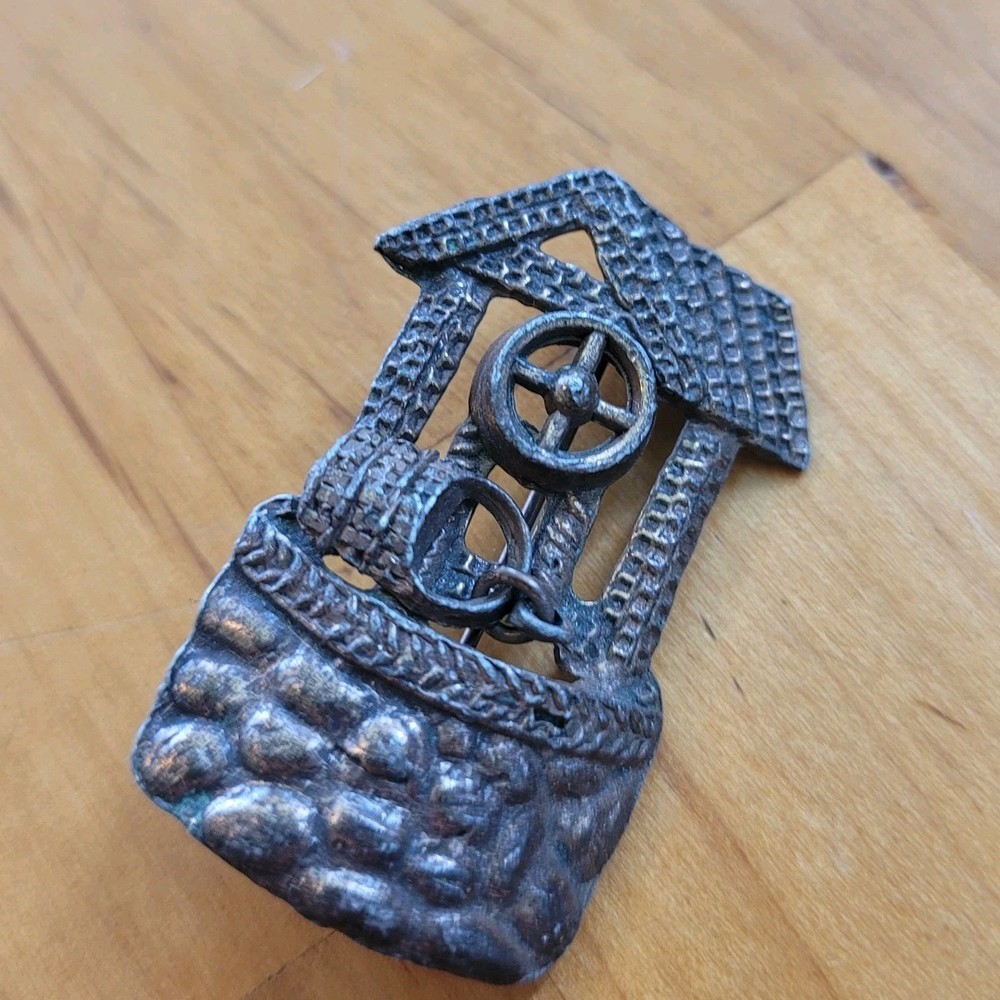 Vintage Pewter Wishing Well Brooch 3D Figural Moving Bucket Dangle Pin