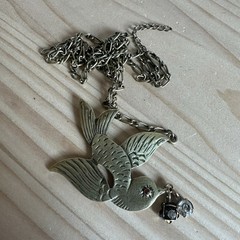Vintage Dove Swallow Bird Pendant Necklace 26 Inch Rhinestone Gold Animal