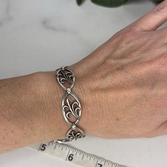 Vintage Sterling Silver Oval Link Leaf Floral Design Bracelet