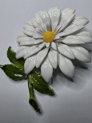Vintage Enamel Daisy Brooch Pin With Green Stem 2.5″
