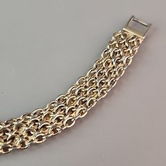 Vintage Etched Chain Bracelet Gold Tone Rosettes 6.25″