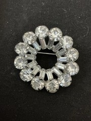 Vintage Weiss Clear Rhinestone Round Brooch Chunky Stunning Pin Silver Tone