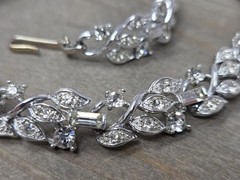 Rhodium Plated Clear Crystal Choker Necklace 15.5 Inches Vintage Leaves Unsigned