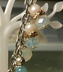 MaryBee Jewelry: 7 1/2″ Silver Tone Bracelet W/Blue Charms 08-06-2020