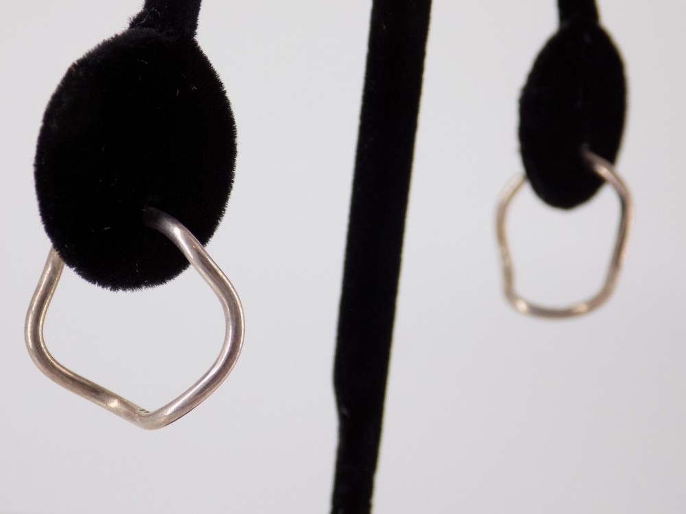 Vintage 950 Sterling Silver Wobble Hoop Earring 3.3g 7/8 Inch